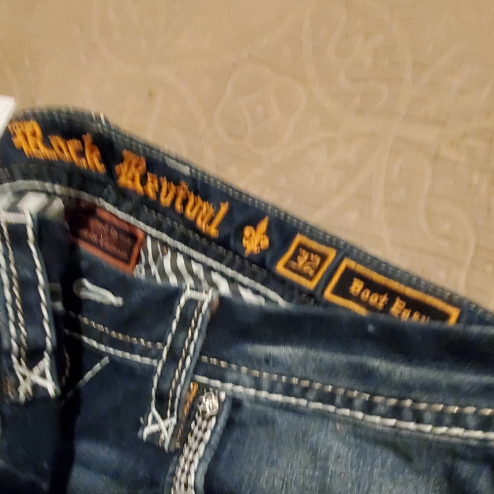 32 L rock revival
